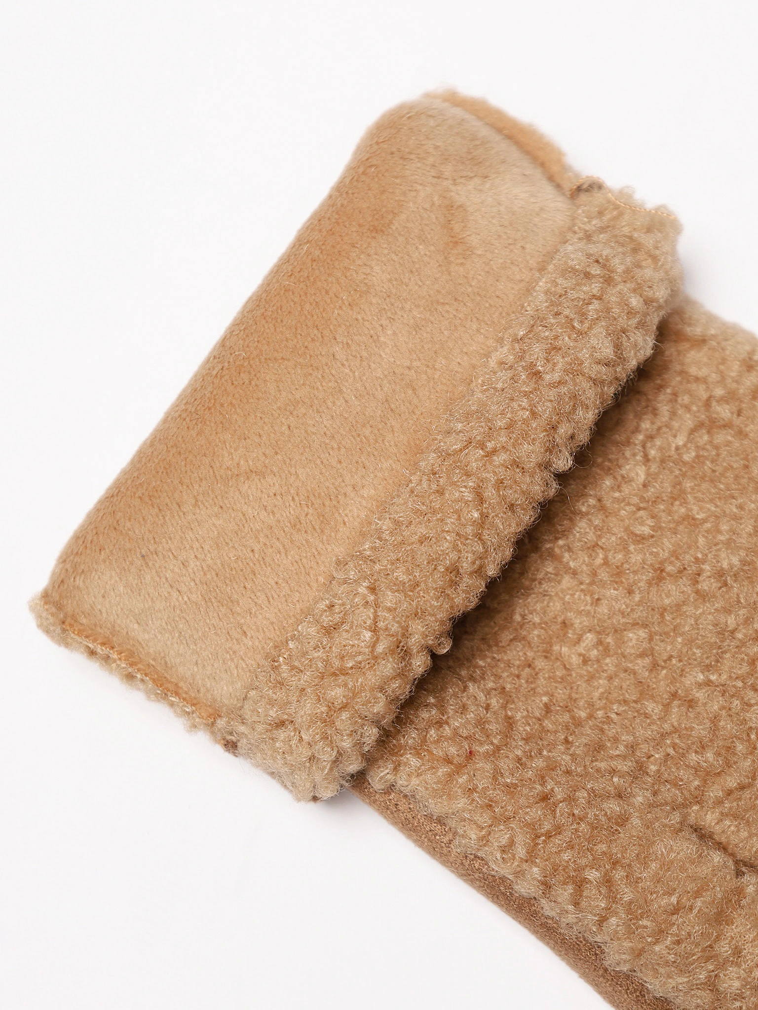 Перчатки комбинированные с декоративной нашивкой в ассортименте